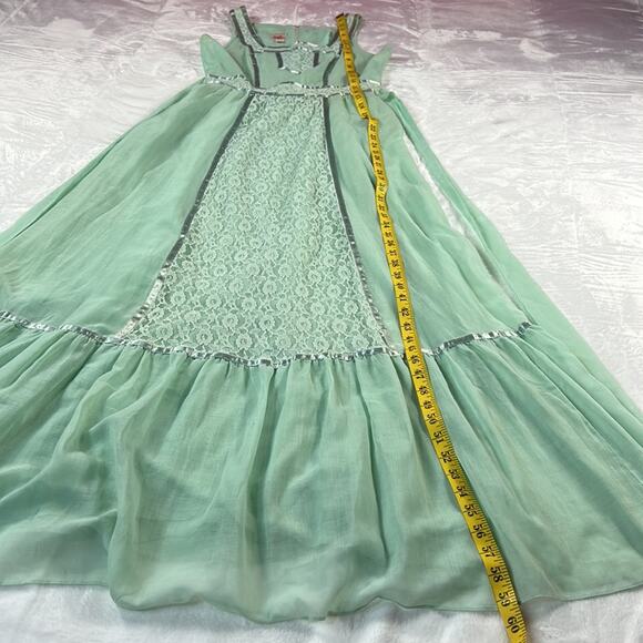 Vintage Green Lace Maxi Dress - Picture 5 of 13